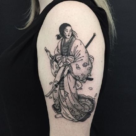 一组风格个性的日本艺伎纹身图案作品9张