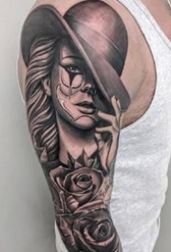 帅气的一组大黑花臂纹身作品图案9张