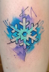 蓝色调的一组小水彩纹身图案9张