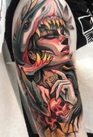 欧美女郎的彩色newschool女郎纹身作品图案