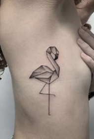 几何图形组成的几张黑灰点刺图案纹身