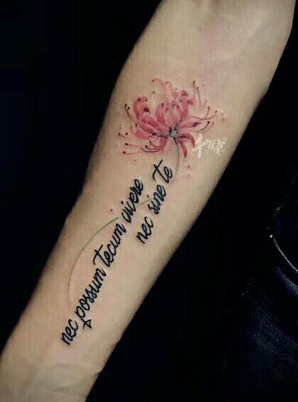 红色的一组小清新彼岸花纹身图案欣赏