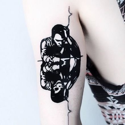 深黑色简洁风格的一组小黑色纹身图案