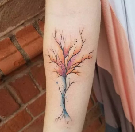 很酷的一组小树主题的纹身图案9张
