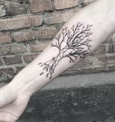 很酷的一组小树主题的纹身图案9张
