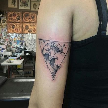 线条构成的一组黑灰创意纹身图案赏析