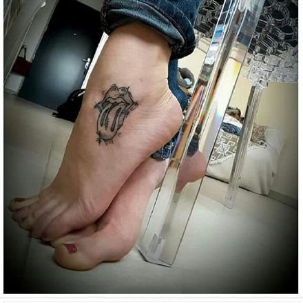 线条构成的一组黑灰创意纹身图案赏析