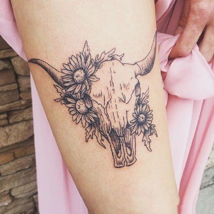 十二星座之金牛座的一组星座纹身图案9张