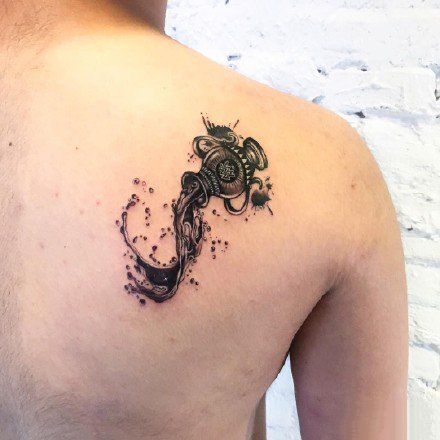 十二星座之水瓶座的一组星座纹身图案9张