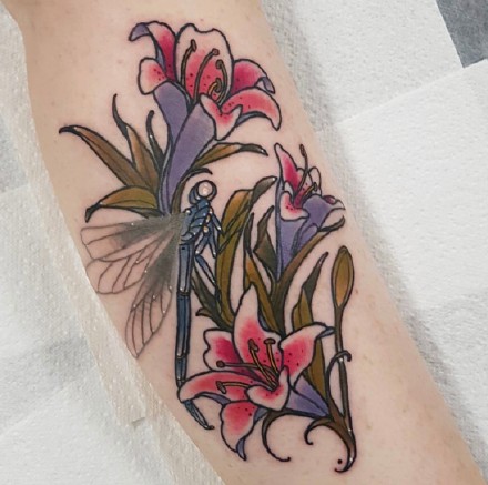 暗色彩的一组newschool花卉植物纹身图案