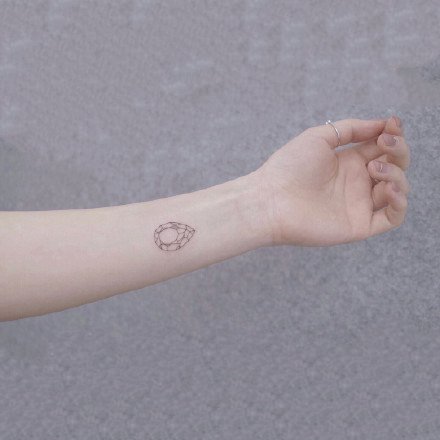 适合手腕处的超简约又好看的小纹身图片