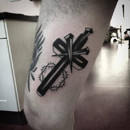 黑灰oldschool小纹身：9张oldschool风格的一组黑灰小纹身图案