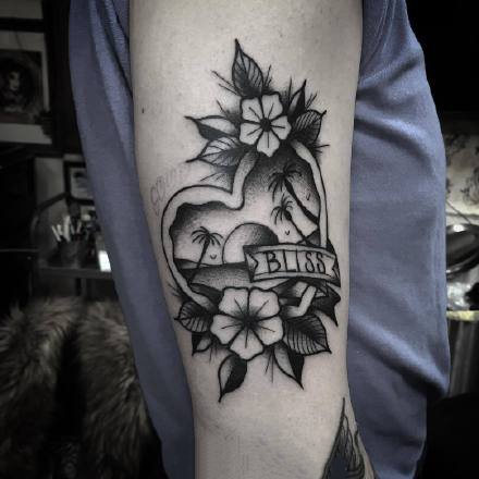 黑灰oldschool小纹身：9张oldschool风格的一组黑灰小纹身图案