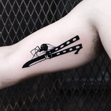 黑色的一组不错的个性小纹身图案9张