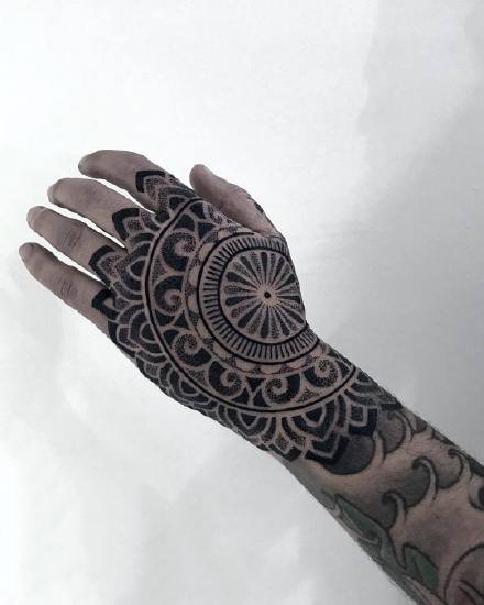 手背到小臂上的黑色点刺梵花纹身图案9张