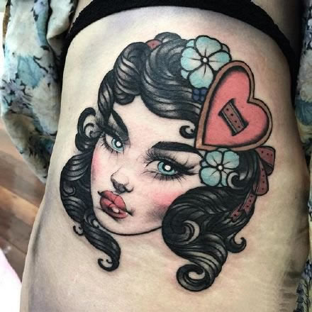 oldschool风格的一组欧美小女郎纹身图案
