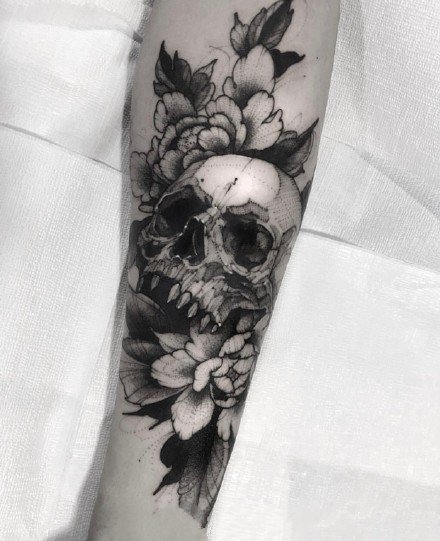 很不错的一组暗黑灰色的欧美大幅纹身图案欣赏