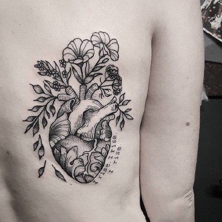 点刺黑灰风格的一组点刺和线条组合的黑灰纹身图案