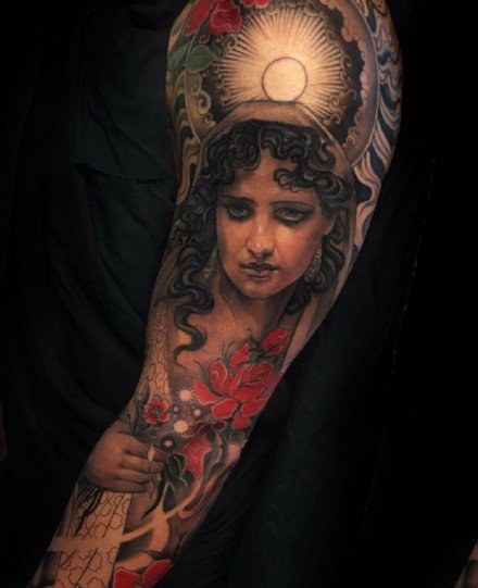 手臂人像女郎：欧美纹在胳膊上的女郎人像纹身图案