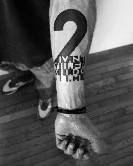 帅气几何图腾：适合男性很好看的黑色图腾几何纹身图案9张