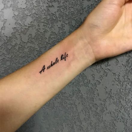 简约字母：很好看的一组简约英文字母纹身图案9张