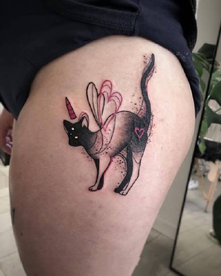 黑色和红色搭配元素的一组个性小纹身图案