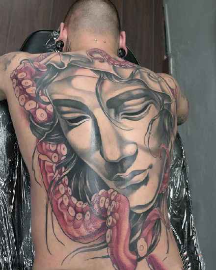 一组分裂抽象风格的人像纹身图案作品