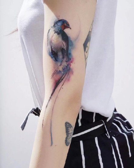 国画风格的一组水墨纹身图案图片9张