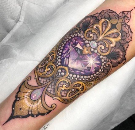 耀眼的一组9张创意钻石纹身图案欣赏