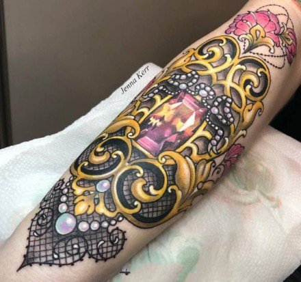 耀眼的一组9张创意钻石纹身图案欣赏