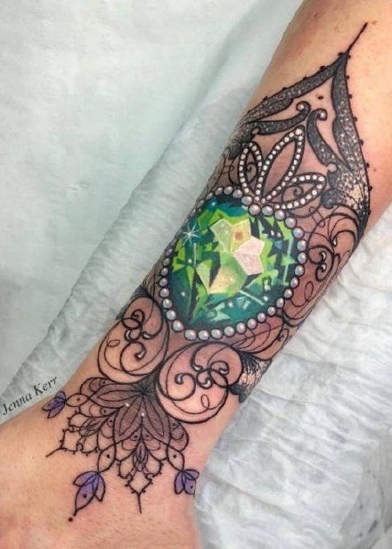 耀眼的一组9张创意钻石纹身图案欣赏