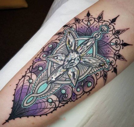 耀眼的一组9张创意钻石纹身图案欣赏