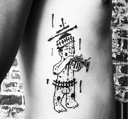 黑色调的一组个性小纹身图案9张