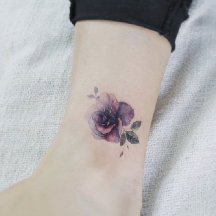 很小清新的一组女生小花朵纹身图案