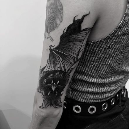 黑色很适合做遮盖的一组纹身图案赏析