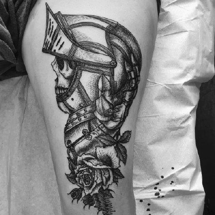 暗黑灰风格的一组点刺纹身图案作品9张