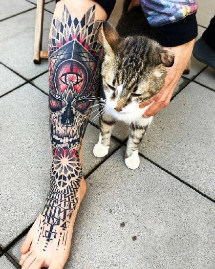 适合男性的一组彩色图腾花臂等纹身图案