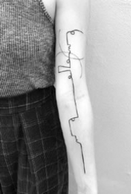 人脸线条纹身：简约抽象风格的一组线条人脸纹身图案