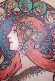 欧美风格的一组欧美女郎纹身图片欣赏