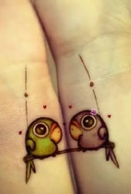 适合闺蜜和姐妹的一组成对纹身图案作品9张