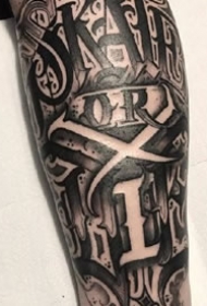 黑色的一组花体字纹身小作品图案欣赏