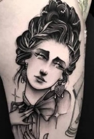 黑色调的一组小女郎纹身图案作品欣赏