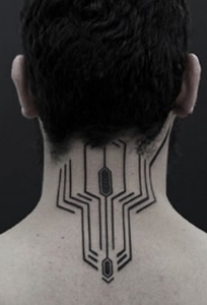 很有科幻主义未来感觉的一组黑色图腾纹身作品