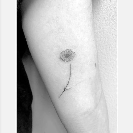 一组超简约的好看小线条纹身图片