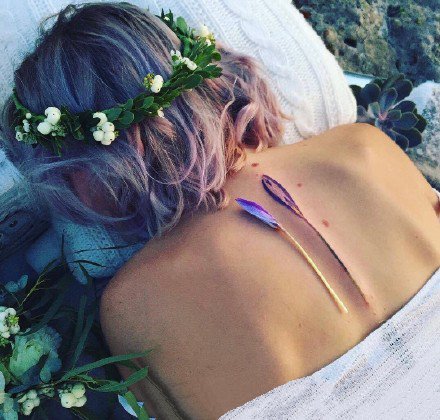 植物花卉纹身：27张鲜艳的彩色花卉植物纹身图案