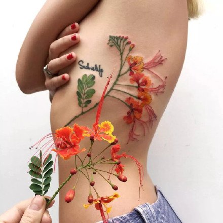 植物花卉纹身：27张鲜艳的彩色花卉植物纹身图案