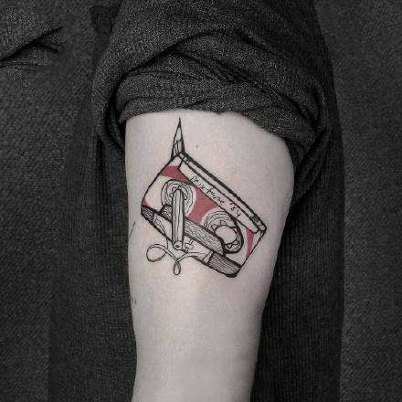 涂鸦风格的一组创意水彩纹身图案