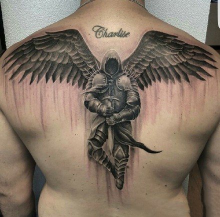霸气翅膀：适合男性的一组霸气翅膀纹身图案9张