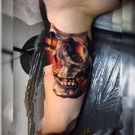 欧美科幻电影中的彩色纹身图案欣赏