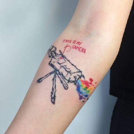 涂鸦风格的野兽派童趣小图纹身图片